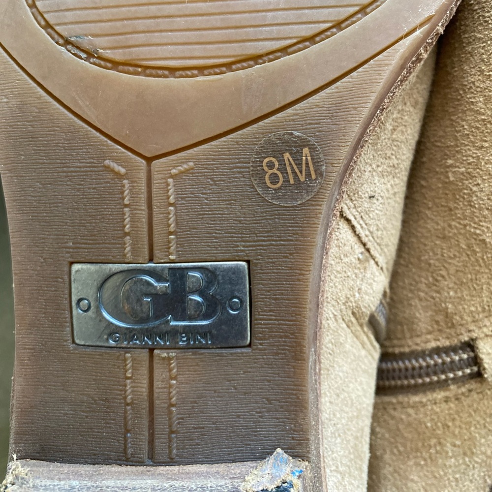 Tan upper leather Gianni Bini boots. Still in great condition!